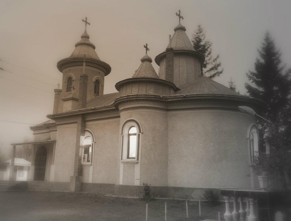 Biserica „Sfinţii Arhangheli Mihail şi Gavriil”