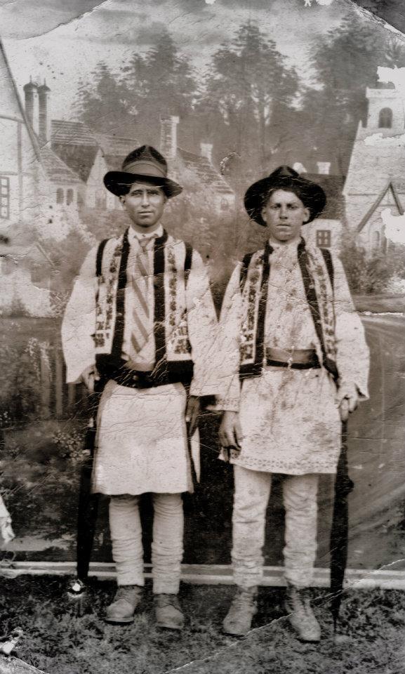 Locuitori ai satului