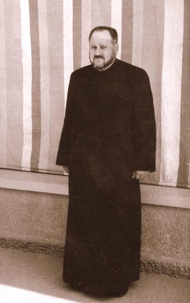 Arhidiaconul Maxim Roşu