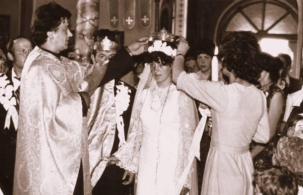 Slujba cununiei în biserica din Poieniţa, săvârşită de Pr. Moisii