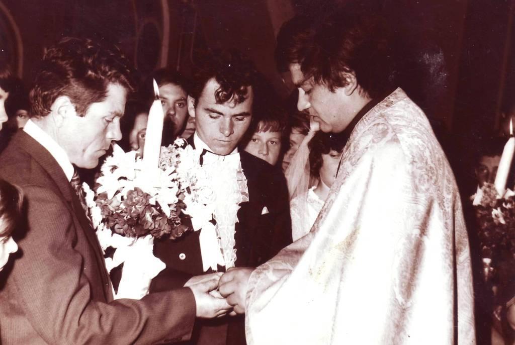 Slujba cununiei în biserica din Poieniţa, săvârşită de Pr. Moisii