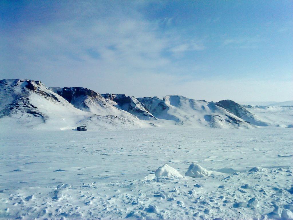 "Masivii" ce străjuiesc Valea Siretului – în drum spre Poieniţa