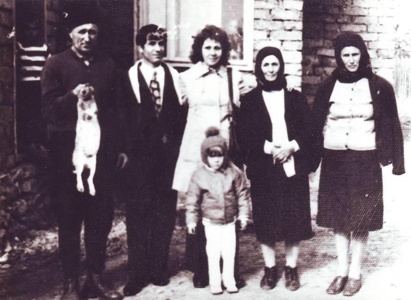 Locuitori ai satului Poieniţa şi Gura Bâdiliţei