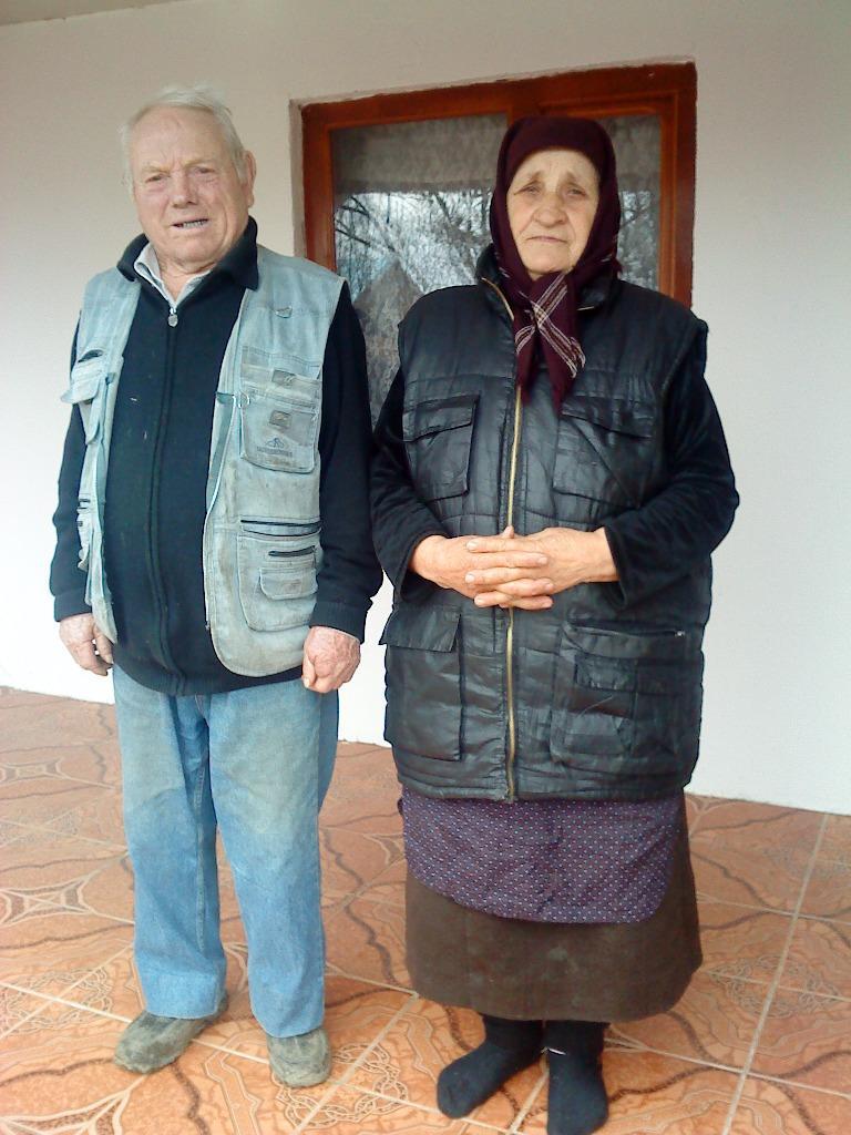 Aprilie 2013 – Fam. Enache Gheorghe (78 ani) şi Maria (79 ani)
