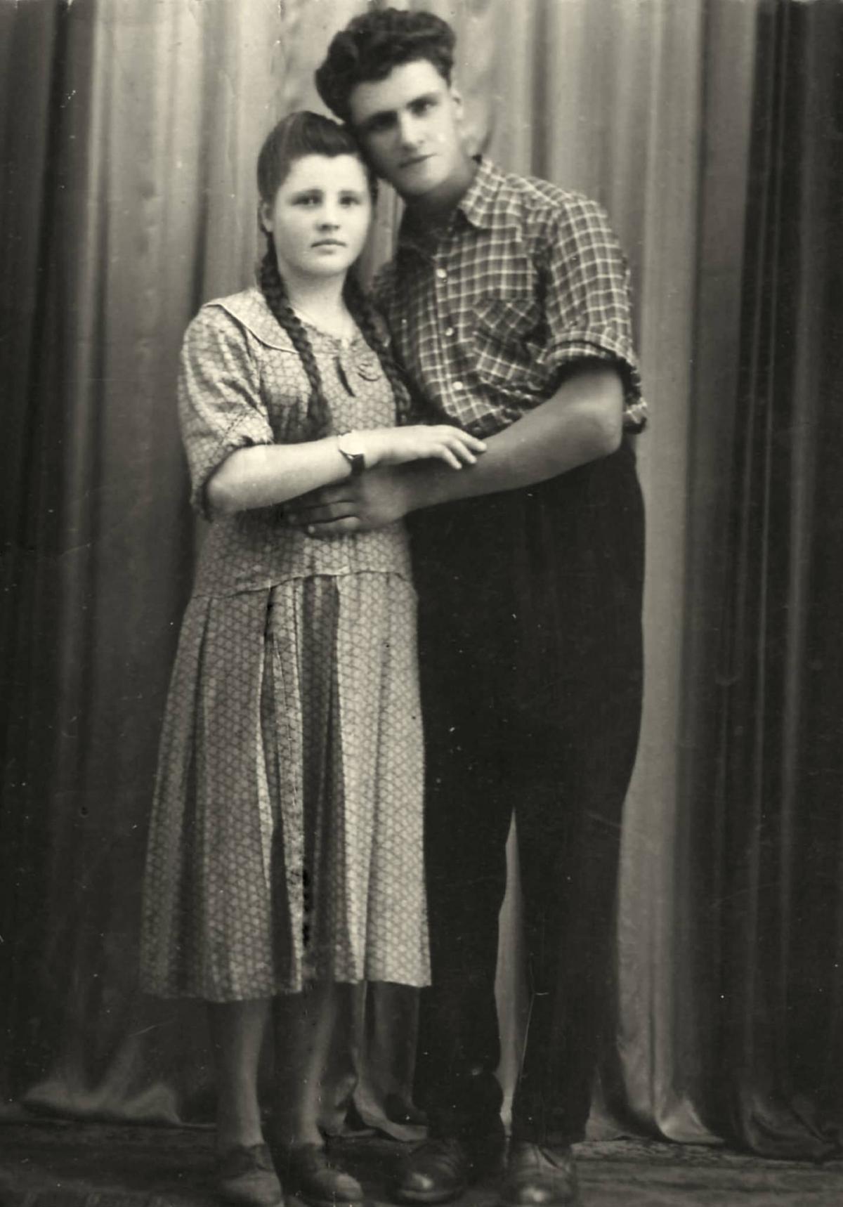 14 septembrie 1957 – Ileana Roşu (căsătorită Moraru) şi Gheorghe Blejuşcă