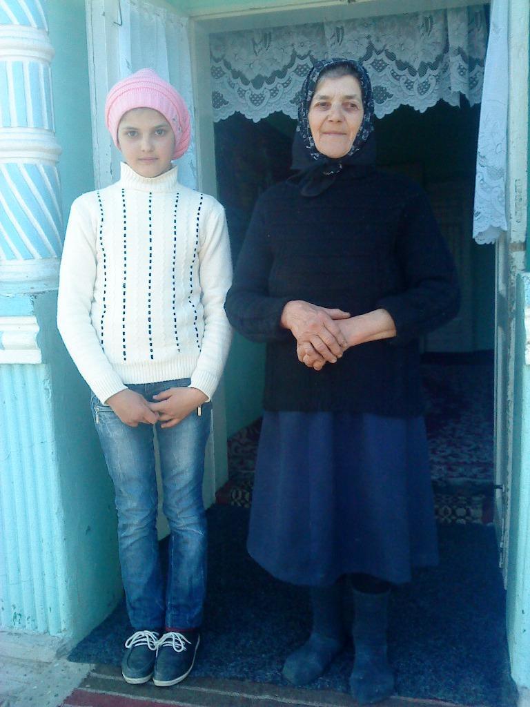 Aprilie 2013 – Ghiroghică Ileana împreună cu nepoata Ana-Maria
