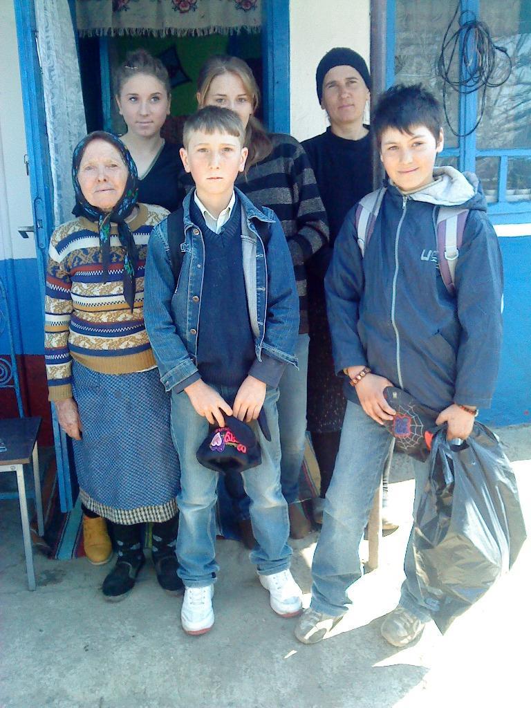 Aprilie 2013 | Cu: Palote Elisabeta, Palote Carmen, Palote Ioana, Palote Vasilica, Anghel Marian