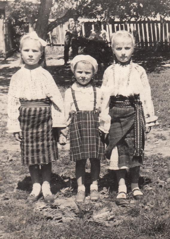 Anii '60 | Maricica, Cecilia şi Angela Ichim