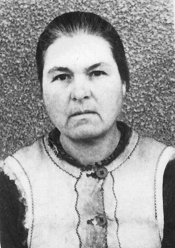 Mărgărinta Roşu, soţia lui Roşu Petru (Moş Petrache)