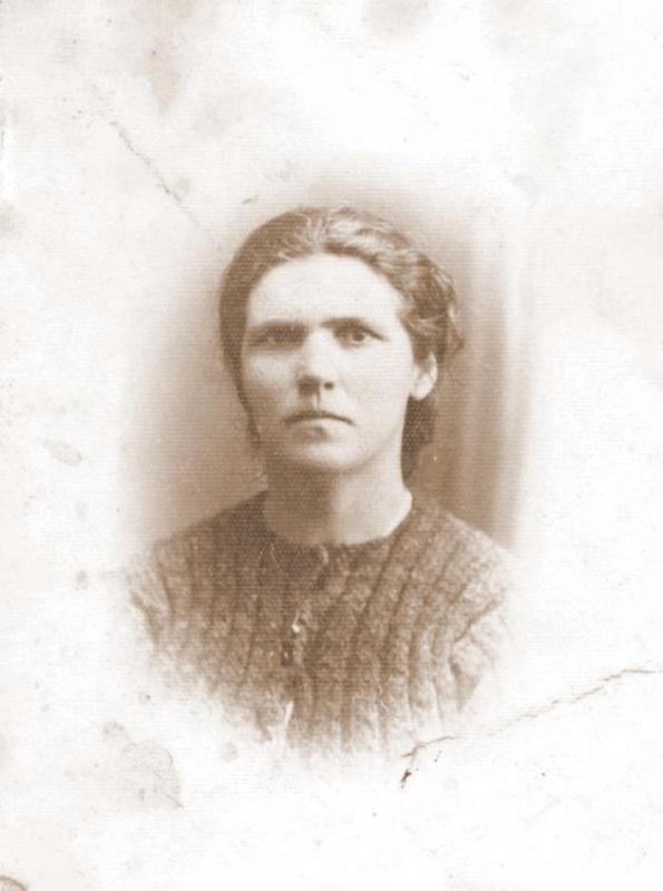 1941 | Maria Roşu (1901-1980) la 40 de ani | Arhiva personală Roşu Petrea